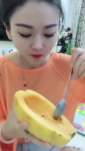 网络女的吃瓜,揭秘娱乐圈幕后真相