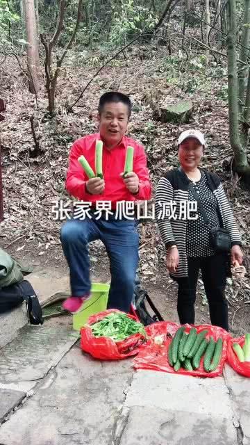 户外爬山吃瓜,户外爬山美食体验记