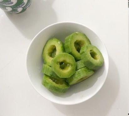 买了个羊角蜜瓜吃,羊角蜜瓜的甜蜜之旅